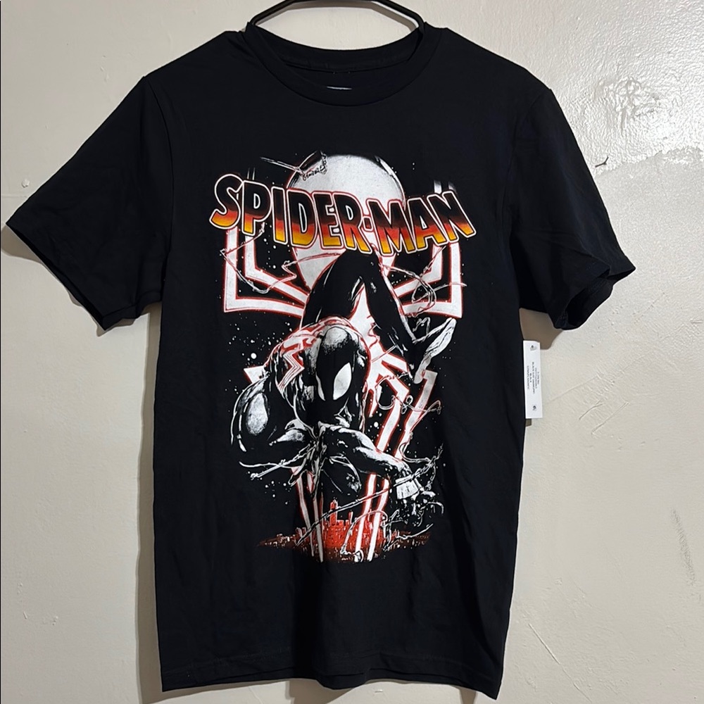 Marvel Spider-Man Black Suit Swinging Graphic T-Shirt Mens Small nwt unisex‎
